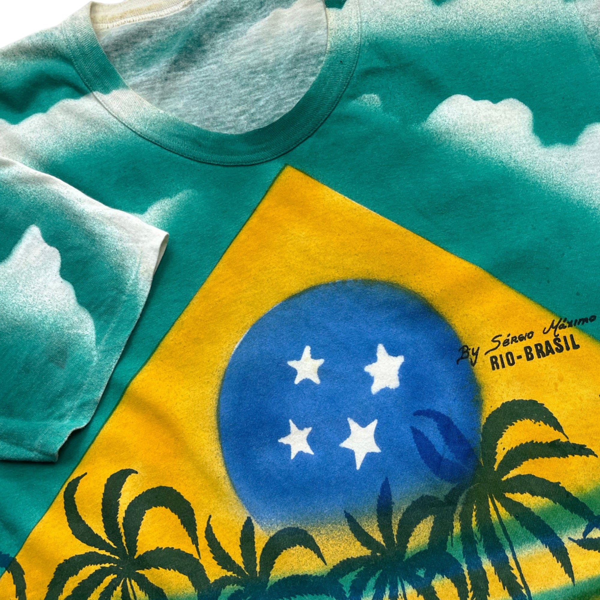 Vintage 80's Brazil AOP Single Stitched T-shirt (M)