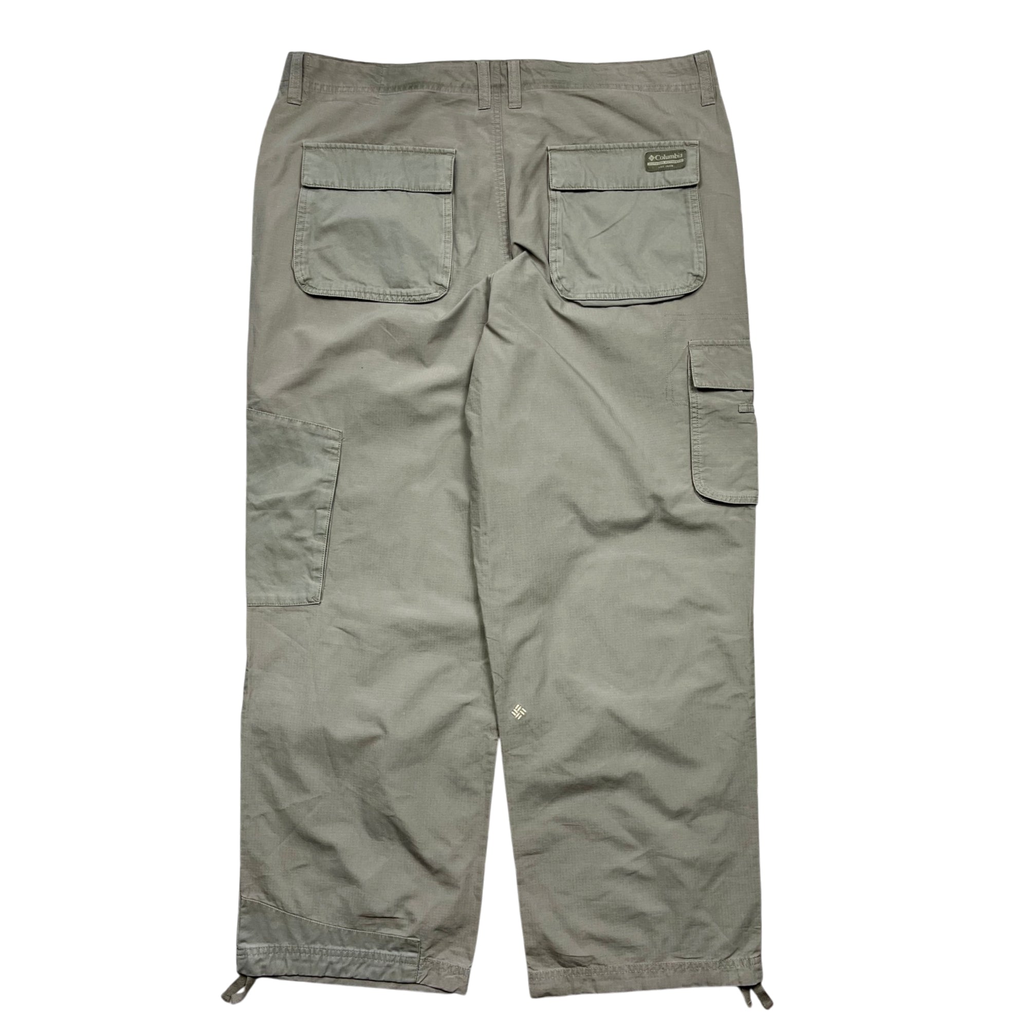 Vintage 90's Columbia Outdoor Baggy Cargo Pants (XL)