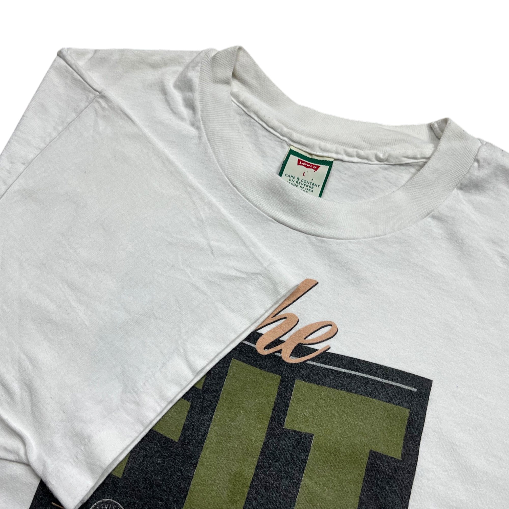 Vintage 90's Levi's Single Stitched Graphic T-shirt (L)