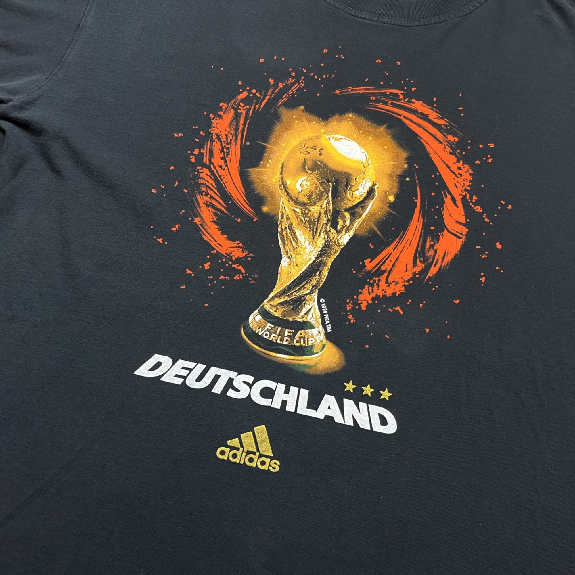 Vintage World Cup Graphic T-shirt (XL)